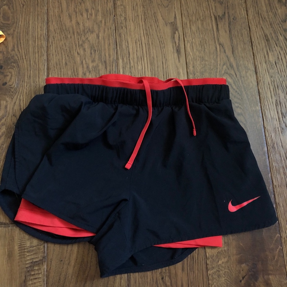 nike shorts size women xs